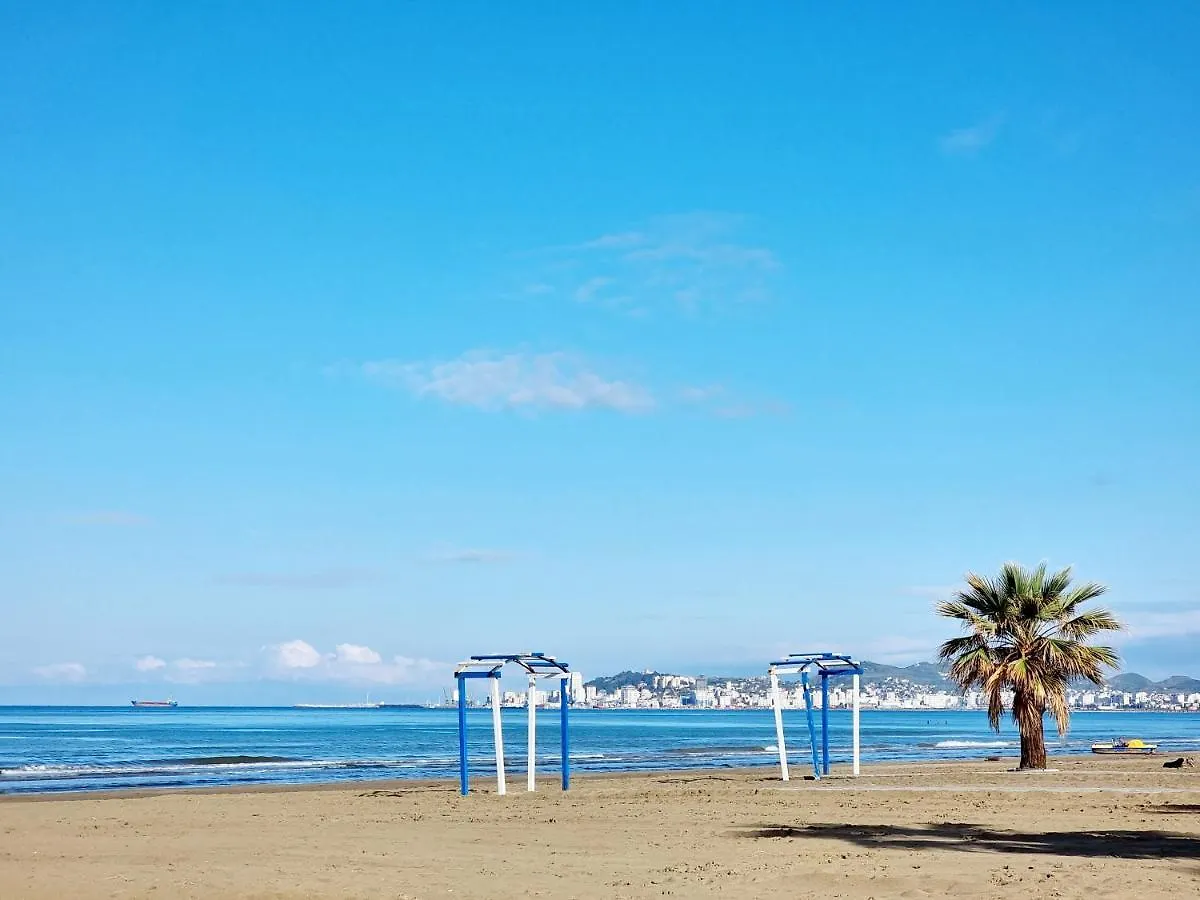 Holiday Apartment Near The Sea دراس